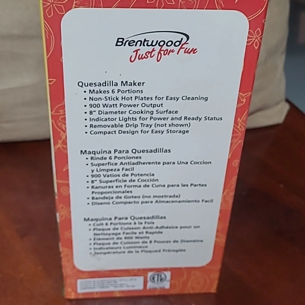 Brentwood Red Quesadilla Maker